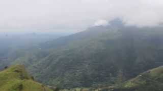 preview picture of video 'Little Adam's Peak in Ella (Sri Lanka) - Video 2'