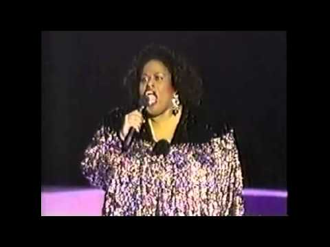 #nowwatching Jennifer Holliday LIVE - Wind Beneath My Wings