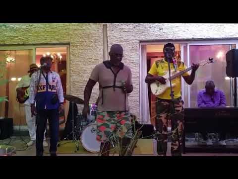 Axel Mouna - Juventus (Interprété par Manulo, Ekima Kolor et Guy Bilong)