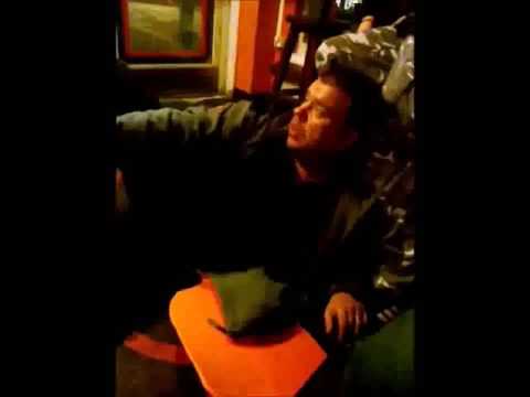 tää hajos tää tuoli