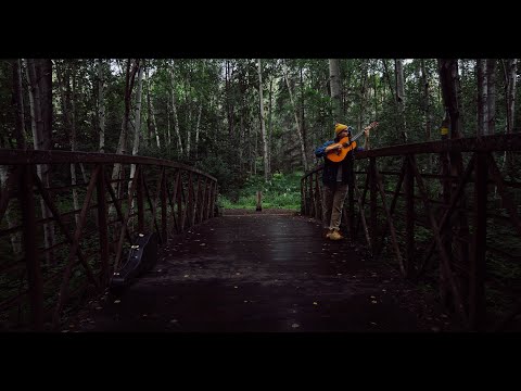 Medium Build - " Faded Blue " A Song Catcher # 202 Live Music Session