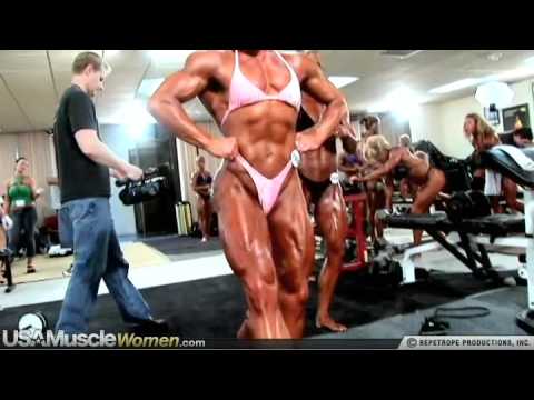 USAMuscleWomen.com - Sheila Bleck Pumps Up