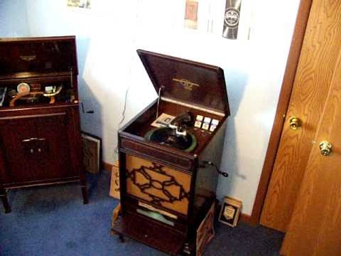 Viva-tonal phonograph - That's a Good Girl - Columbia 773-D