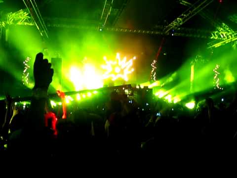 Avicii - "Bromance" vs. Axwell - "I Found You" Mashup Nocturnal Wonderland 2011 Friday