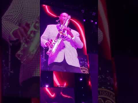 Sir Rod Stewart "It's Just the Look in Her Eye"  Kansas City, MO at the Sprint Center on October 16t