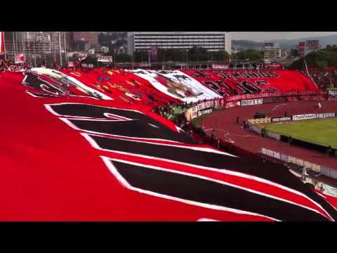 "Salida (Tifo) del Caracas FC vs Dvo. Táchira (Domingo 12 de Mayo de 2013)" Barra: Los Demonios Rojos &bull; Club: Caracas