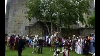 preview picture of video 'fête médiévale des Seigneurs de Thil 2014'