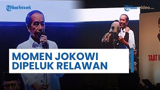 Momen Jokowi Dipeluk Relawan di Acara Konsolidasi Relawan 'Alap-Alap Jokowi;: Girang Menang Kuis