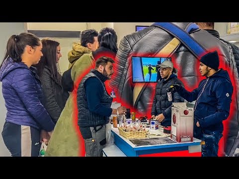 JE ME FAIS PASSER POUR UN CAISSIER (IL PÈTE UN PLOMB)