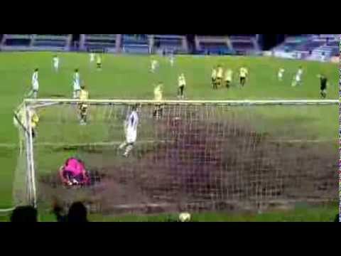 Golazo de Yayo de falta ante el Siete Villas