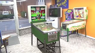 Someone Brought Their Gottlieb College Queens Pinball Machine BACK!!!!