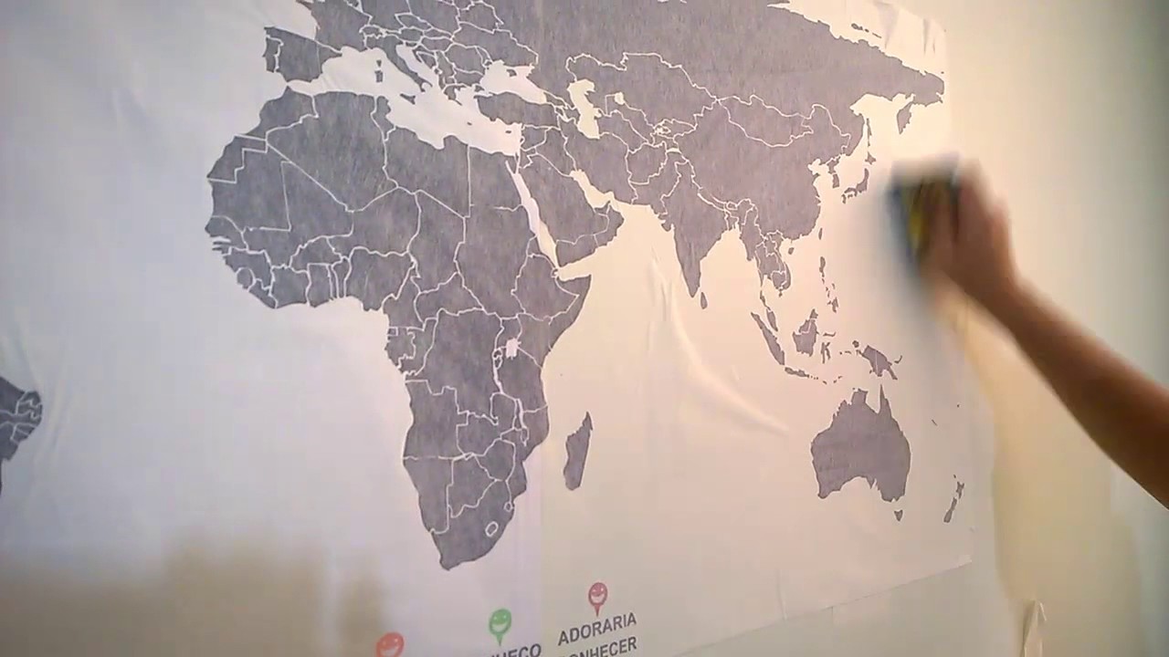 como colar adesivo de parede mapa mundi