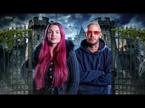 INLÅSTA I ETT HEMSÖKT SLOTT