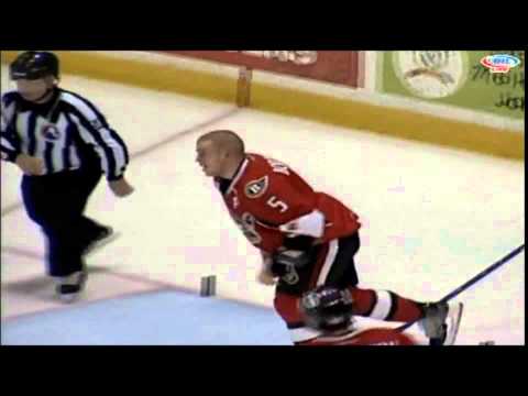 Pierre-Cedric Labrie vs Mark Borowiecki