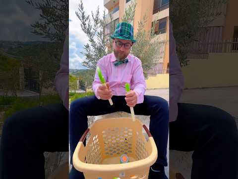 عمو محمود يساعد الفقراء #funny #comedy ./ماشا