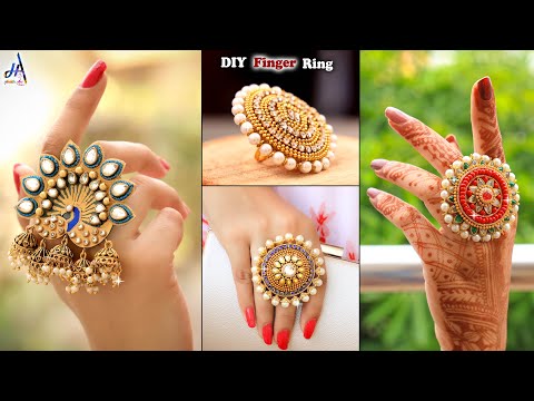 White handmade saree brooch, size: small