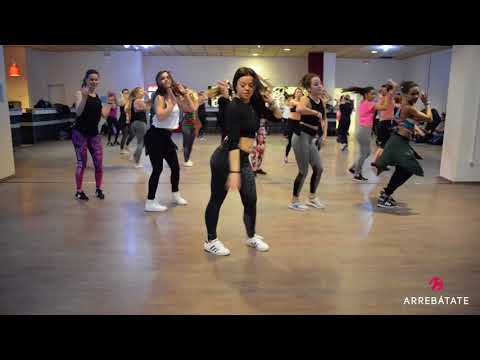 Arrebátate Cuban New Year Festival: Lady Styling by Ania Kurowska