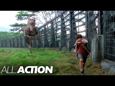 Spinosaurus Eats the Satellite Phone | Jurassic Park 3 | All Action