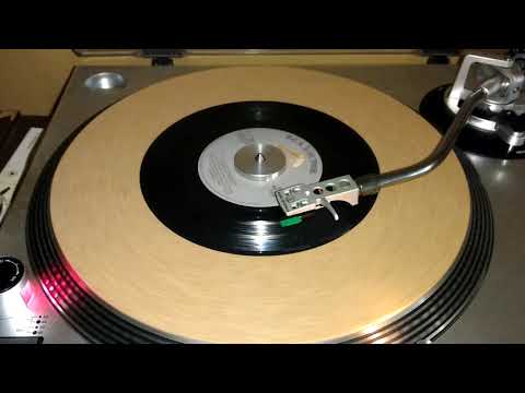 Elvis Presley - Heartbreak Hotel (1956)