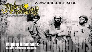 Mighty Diamonds - Pass the Kutchie (Dubplate)