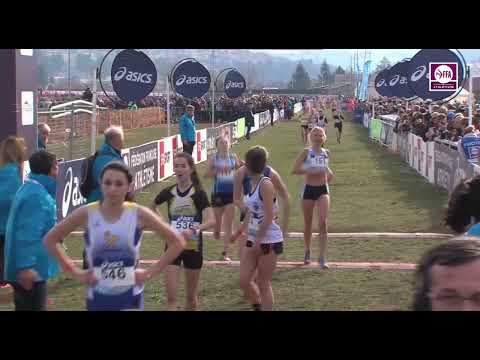 Girl french runner spits