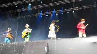 Fête de Wallonie 2015 MONS - Les déménageurs : autour de moi