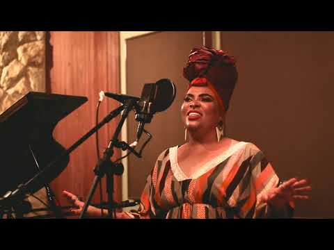 Glaw Nader | Rosa Morena