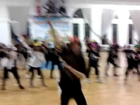 Nancy Ajram Ft K'naan - Waving Flag - Zumba