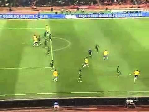 lindo gol de oscar Brasil x Zambia 15/10/2013
