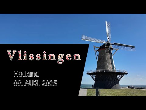 Walk Through the Historic Center & Along the Sea