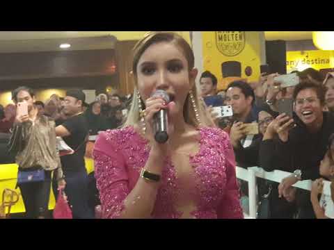 Safiey Ilias - Syinta Gila @ Star Vendor, PWTC