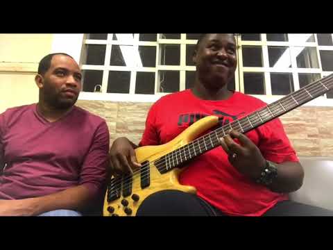 Dessa vez foi uma música da antiga o Baixista fez a harmonia pra base pegar 👏😅 👀🎸🔥✅