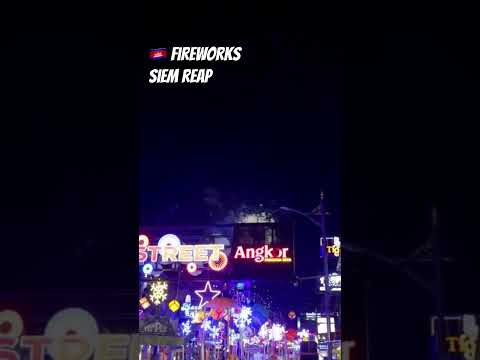 🇰🇭 Beautiful Fireworks Show #cambodia #siemreap #visitcambodia #waterfestival #bonomtouk