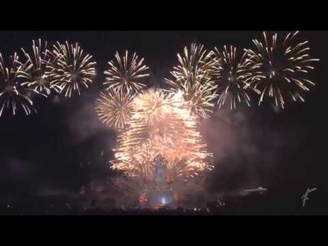 Paris 2015 Feu d'artifice - Tour Eiffel Quatorze Juillet Fireworks - 14 july