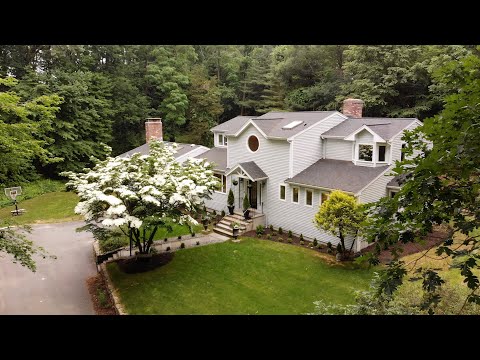310 Border Road, Concord MA - Great Vision and Sophisticated Style