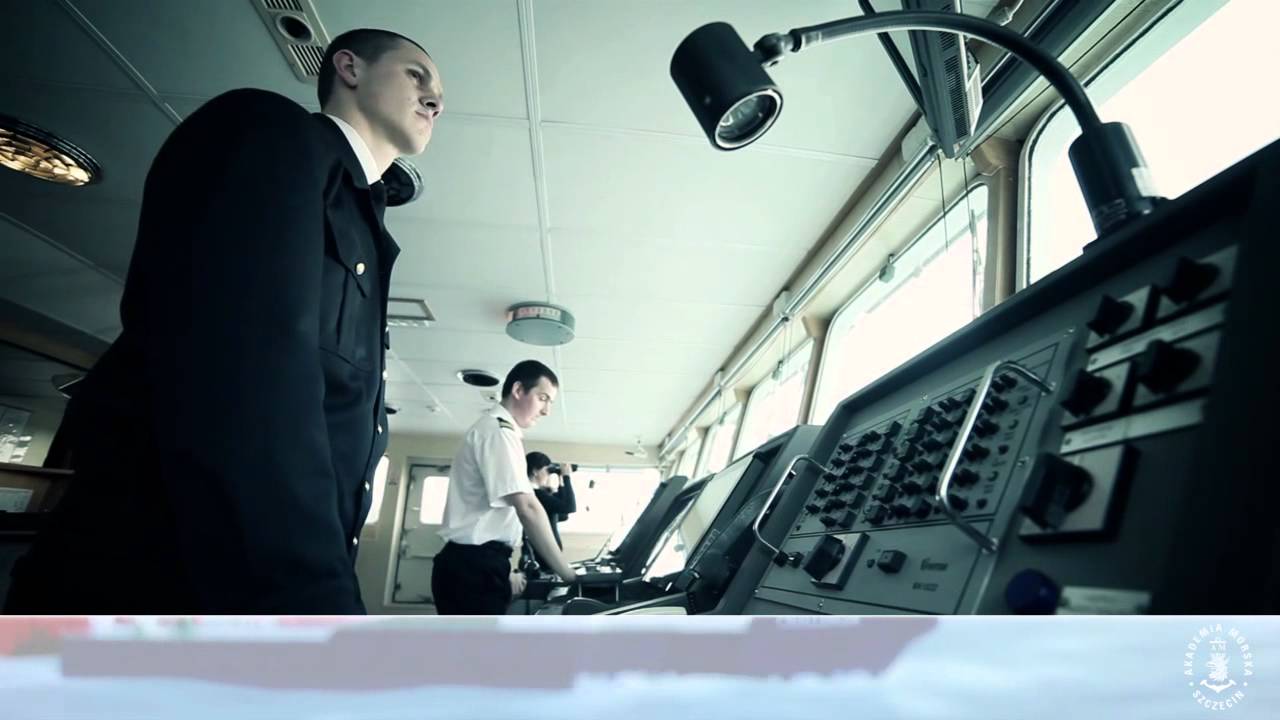 Dynamic positioning of ships