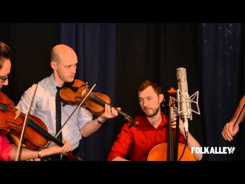 Folk Alley Sessions: The Fretless - "Box, Man"