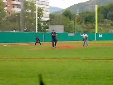 Dani Garcia, lanzamiento. FC Barcelona beisbol
