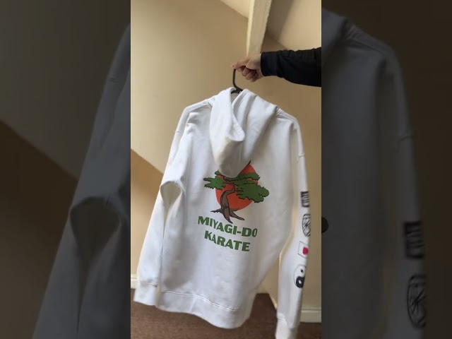 Vídeo relacionado con CMSLT Camiseta Premium Miyagi Do Karate Delante, Cobra Kai (M, Blanco)