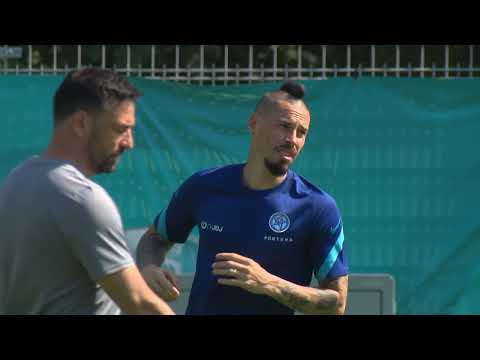 Slovakia Players Train Ahead Of Spain Clash - Slovakia v Spain - Euro 2020