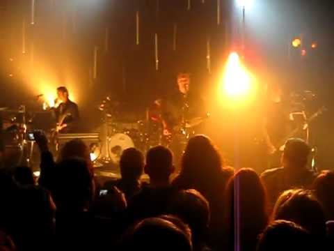 Queens Of The Stone Age : LIVE : Regular John