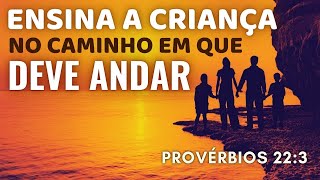Pais Ensina Seus Filhos No Caminho Do Senhor