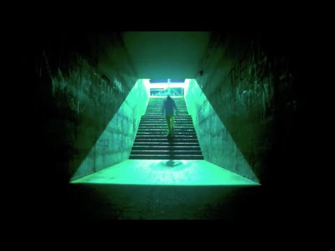 Street Photography in Paris at 5 AM