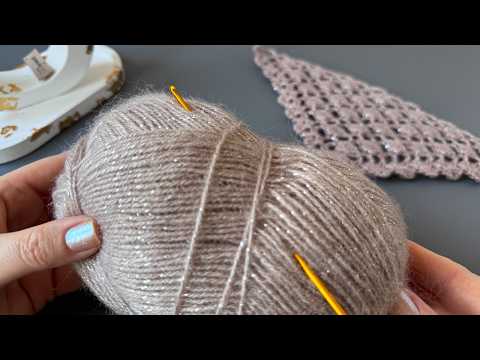 A MASTERPIECE! This CROCHET SHAWL crochets up in one go! Crochet shawl pattern.