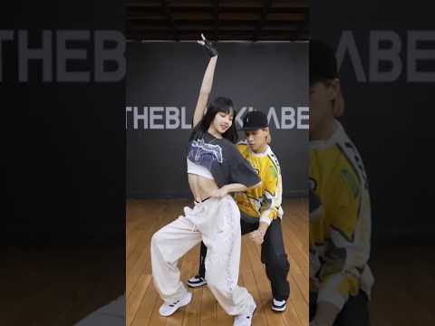Lisa Part of  Shoong - Taeyang "Dance practice #shorts