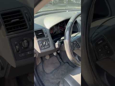 фото volvo v50 i рестайлинг 0