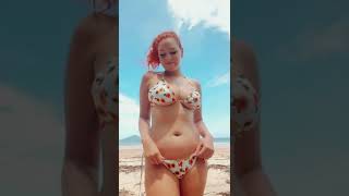 the bouncing sexy #shorts #nobra #bounce #sexy #tiktok #fyp #fypシ #viral #trending #hot