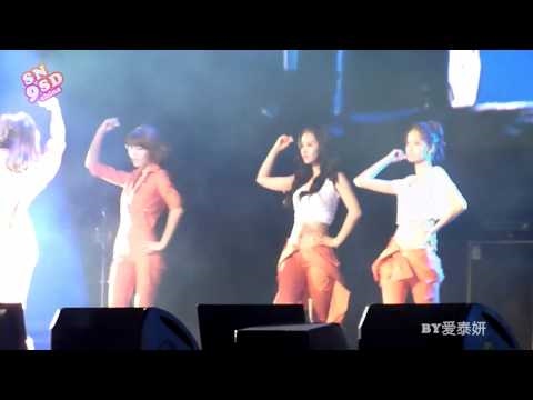 [Fancam] 100904 SNSD SJ SHINee f(x)- Dance Battle @ SM Town LA Concert 2010