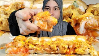 Download lagu Makan Roti John Ayam Crispy mp3 Download lagu Makan Roti John Ayam Crispy mp3