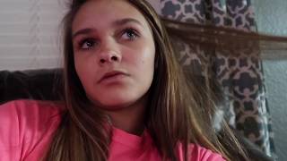 😱OMG I'M LEGIT SCARED!😱 | 👚SHOPPING AT AN OUTDOOR MALL👚 | Emma & Ellie